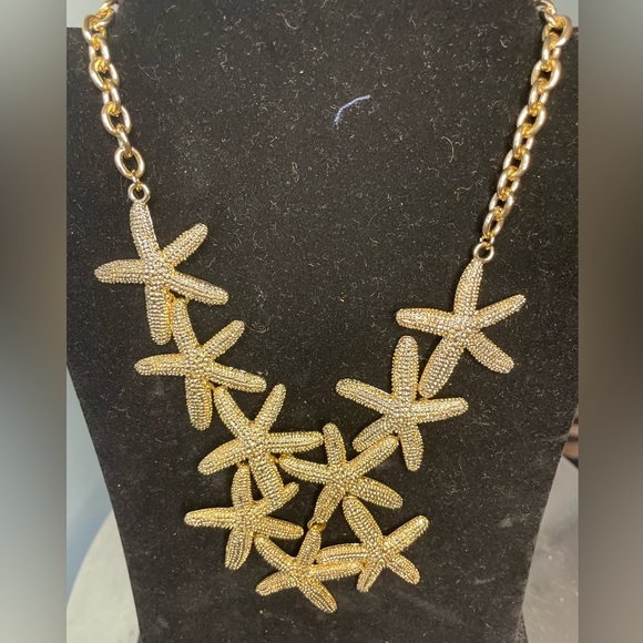 Starfish Neclace - Picture 2 of 3